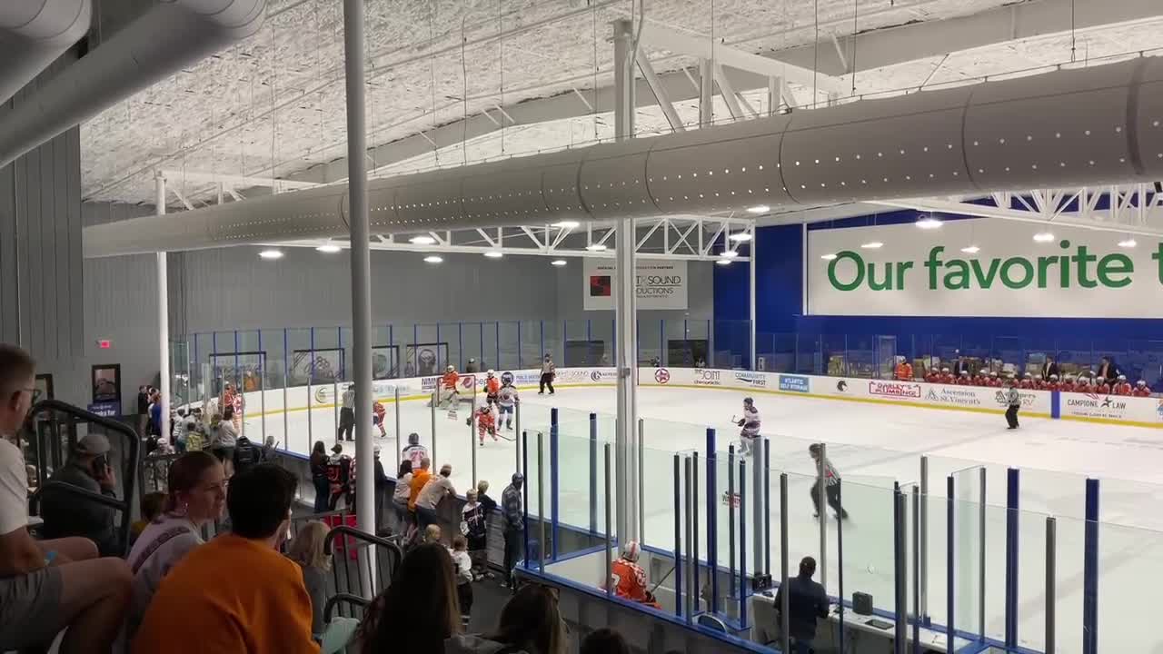 Gator Hockey with the W over the Vols : r/FloridaGators